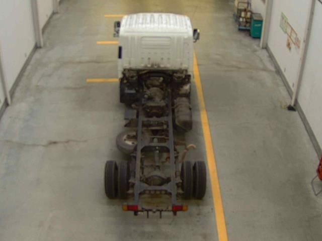 2009 Isuzu Elf シャーシ auction photo 3