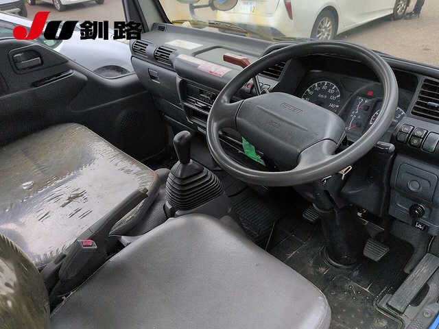 2006 Isuzu Elf Kosho Sagyosha 17M auction photo 3