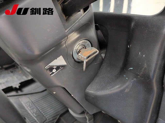 2006 Isuzu Elf Kosho Sagyosha 17M auction photo 6