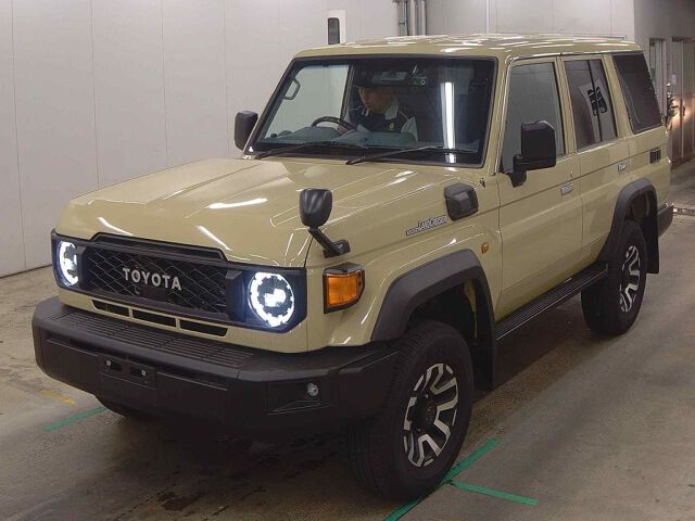 2024 Toyota Land Cruiser 70 AX 4WD auction photo 4