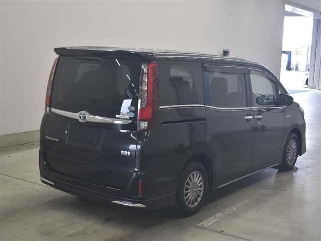 2015 Toyota Esquire ハイブリッドXi auction photo 5
