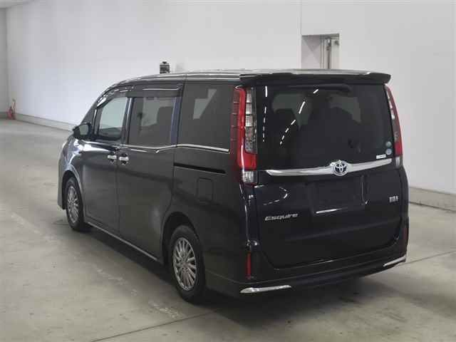 2015 Toyota Esquire ハイブリッドXi auction photo 2
