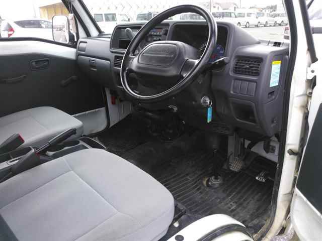 2004 Subaru Sambar 4WD TB auction photo 3