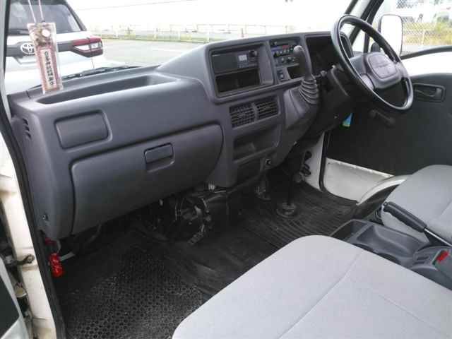 2004 Subaru Sambar 4WD TB auction photo 8