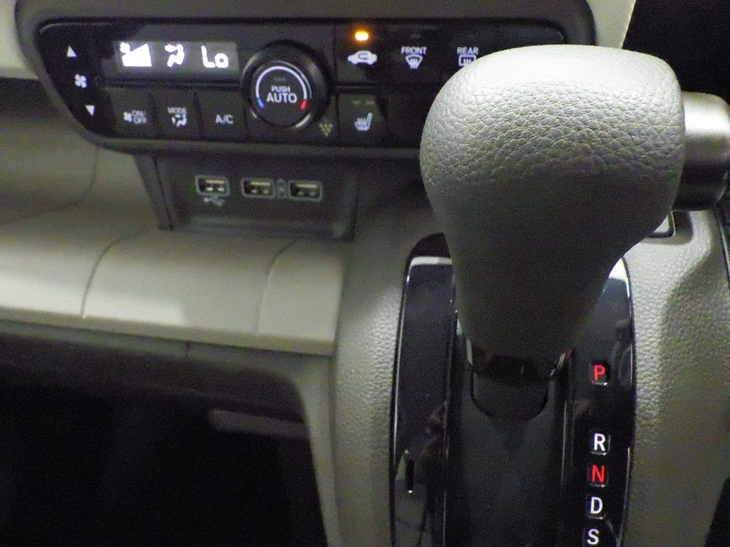 2023 Honda N-WGN L passenger seat swivel seat vehicle auction photo 11