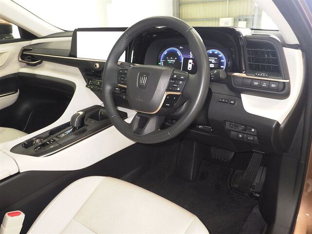 2023 Toyota Crown Crossover GアドバンストレザP 4WD auction photo 3