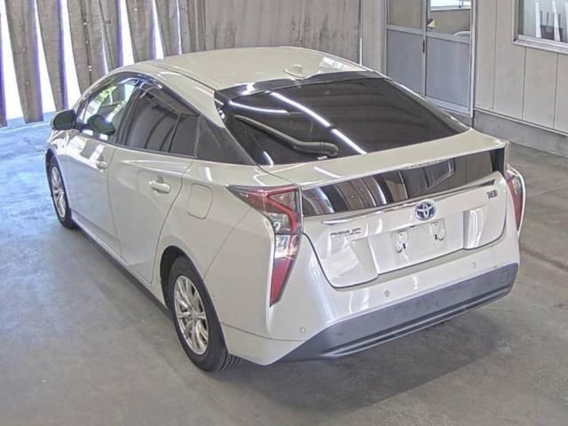 2016 Toyota Prius A auction photo 2