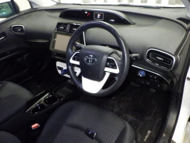 2016 Toyota Prius A auction photo 3