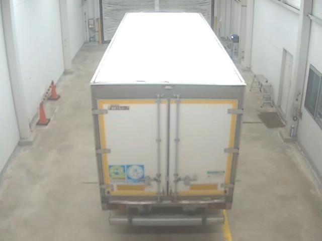 2011 Isuzu Forward 冷蔵・冷凍車 auction photo 3