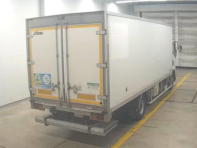 2011 Isuzu Forward 冷蔵・冷凍車 auction photo 2