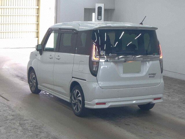 2022 Suzuki ソリオバンディット Hybrid MV auction photo 2