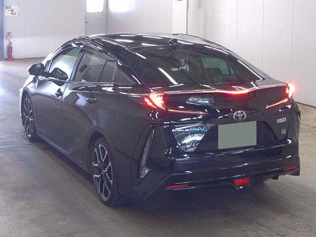2022 Toyota Prius PHEV S GR Sport auction photo 2