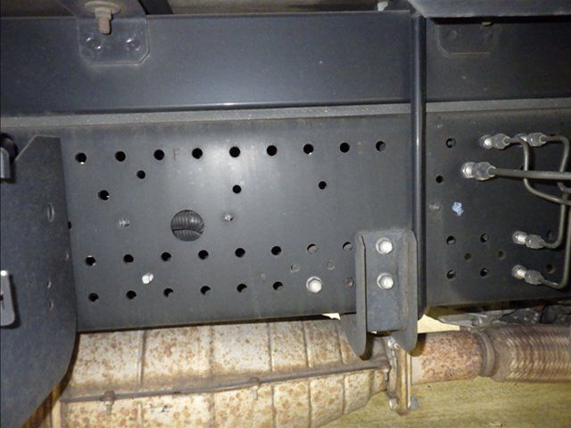 2017 Isuzu Forward Flatbed auction photo 4