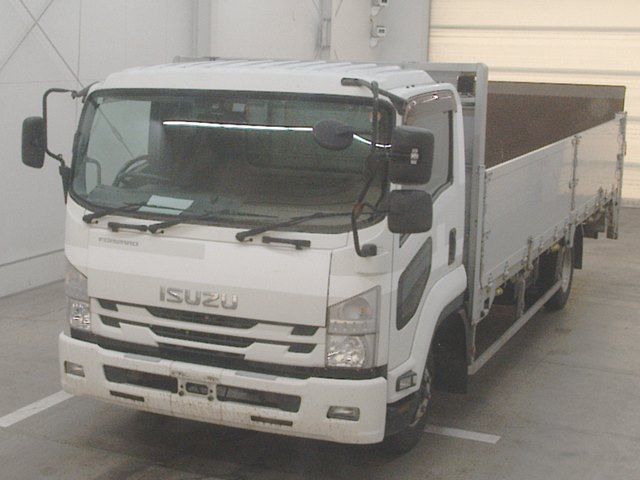 2017 Isuzu Forward Flatbed Japan auction vehicle