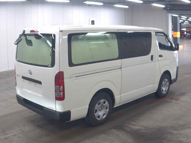 2016 Toyota Hiace 4WD auction photo 5