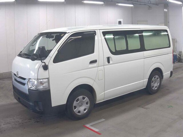 2016 Toyota Hiace 4WD auction photo 4