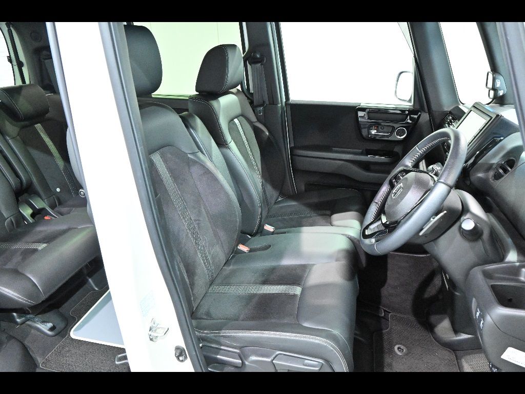 2021 Honda N-BOX カスタムLターボ auction photo 6