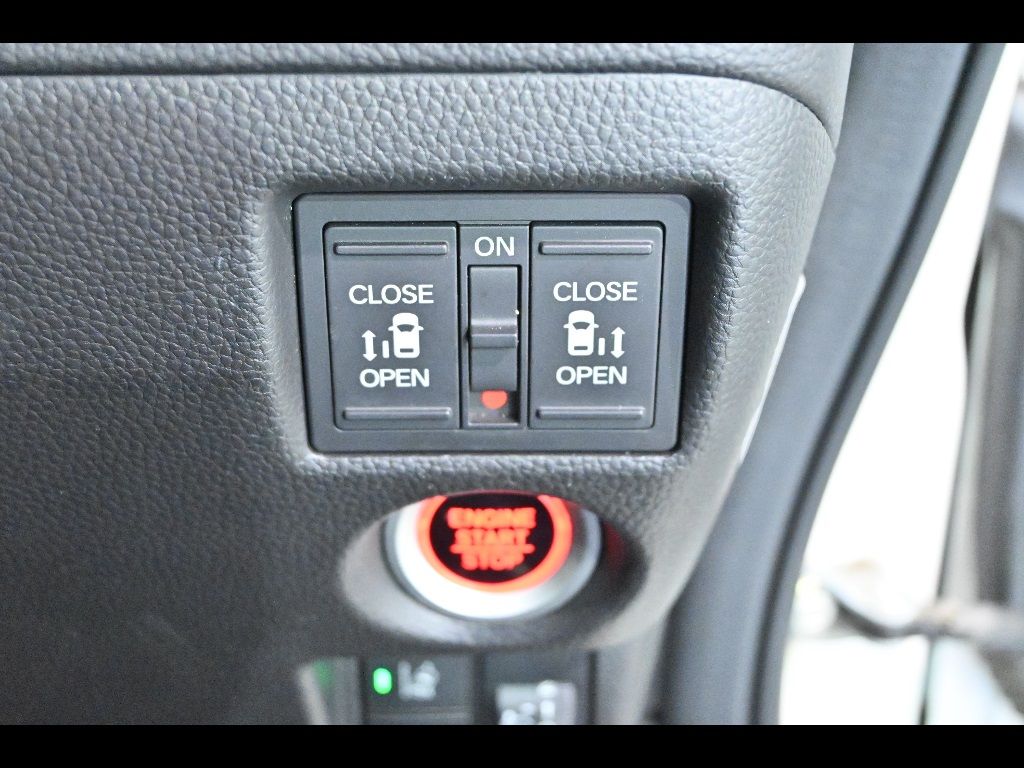 2021 Honda N-BOX カスタムLターボ auction photo 11
