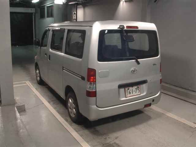 2011 Toyota LiteAce Van 4WD GL auction photo 2