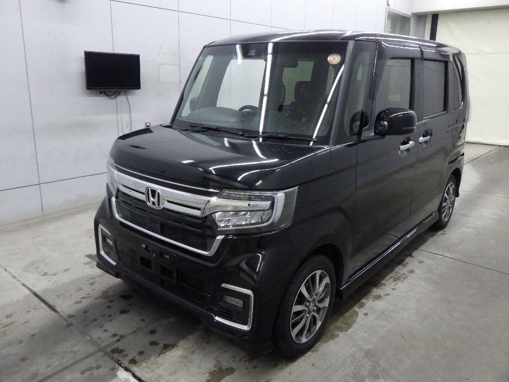2021 Honda N-BOX カスタムEX auction photo 4