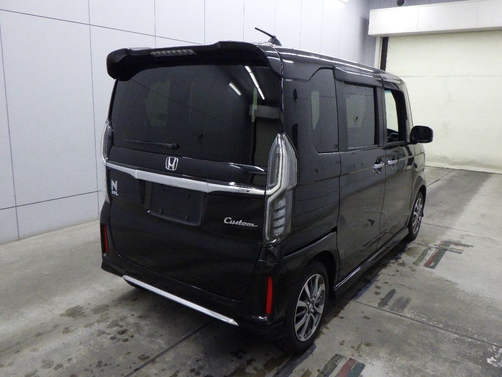 2021 Honda N-BOX カスタムEX auction photo 2
