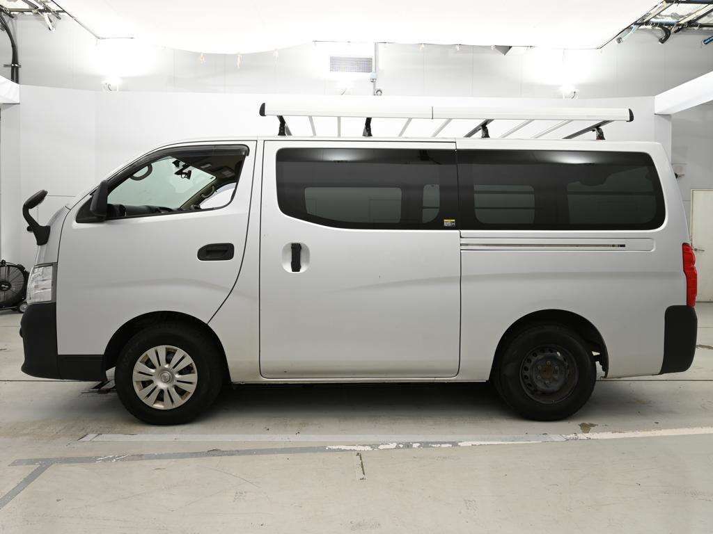 2018 Nissan NV350 Caravan DX テイショウ 4WD auction photo 4