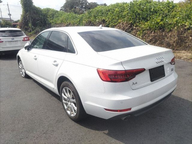 2016 Audi A4 4WD auction photo 2