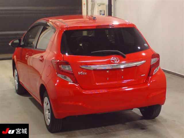2015 Toyota Vitz 4WD auction photo 2