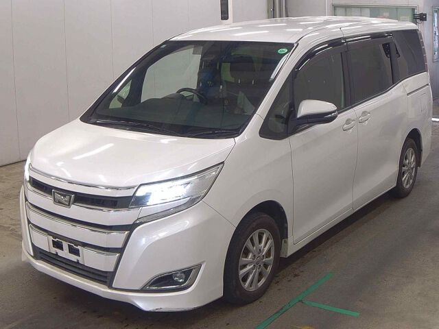 2017 Toyota Noah G auction photo 4