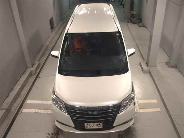 2016 Toyota Noah Hybrid G auction photo 6
