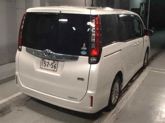 2016 Toyota Noah Hybrid G auction photo 5