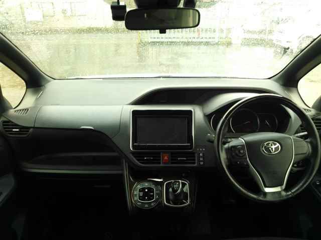 2016 Toyota Noah Hybrid G auction photo 8