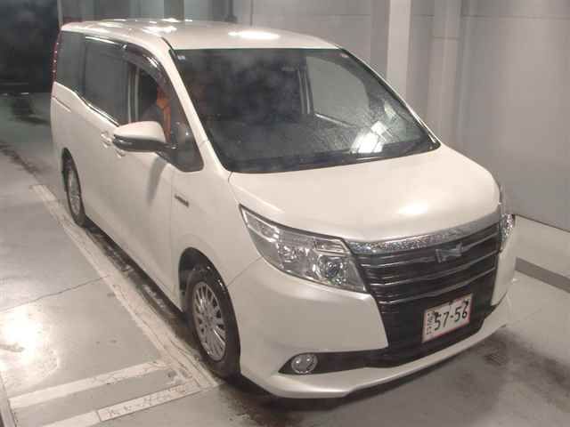 Japan Auction Vehicles 12 2016 Toyota Noah Hybrid G auction photo