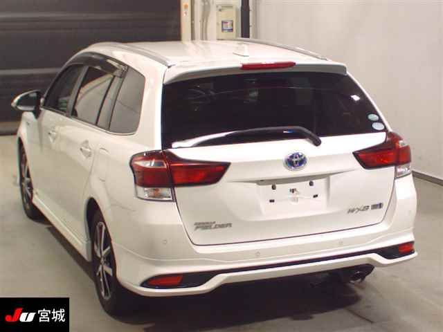 2017 Toyota Corolla Fielder ハイブリッドG WxB auction photo 2