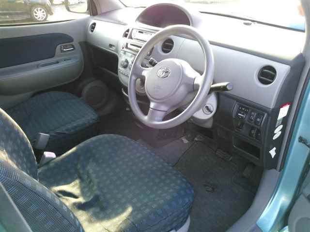 2004 Toyota Sienta G auction photo 3