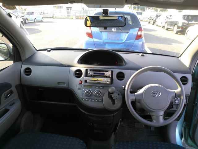 2004 Toyota Sienta G auction photo 8