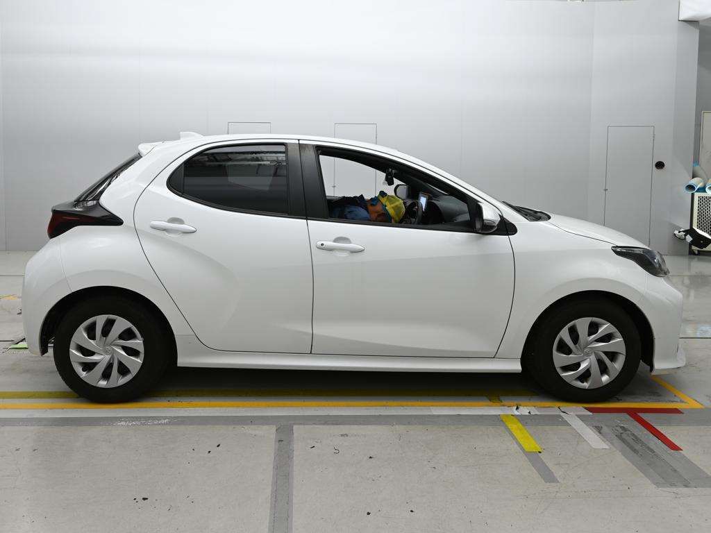 2022 Toyota Yaris X auction photo 3