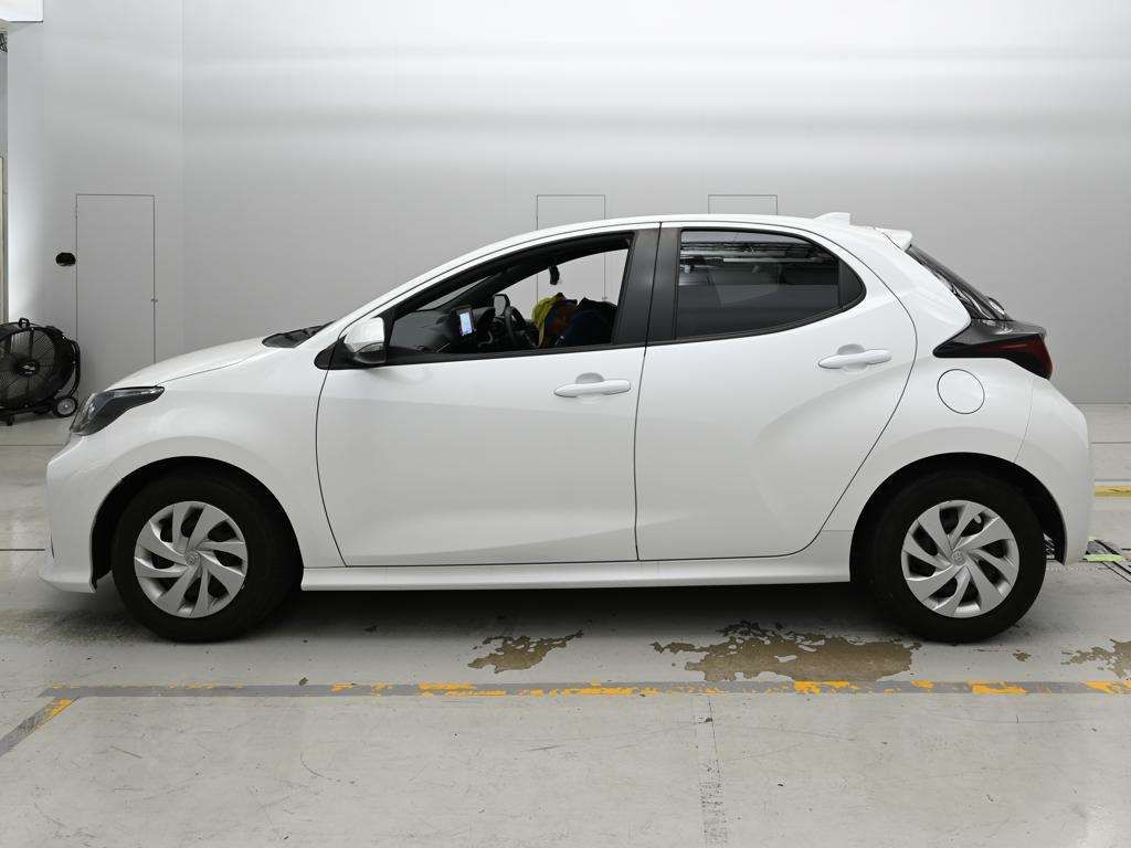 2022 Toyota Yaris X auction photo 4