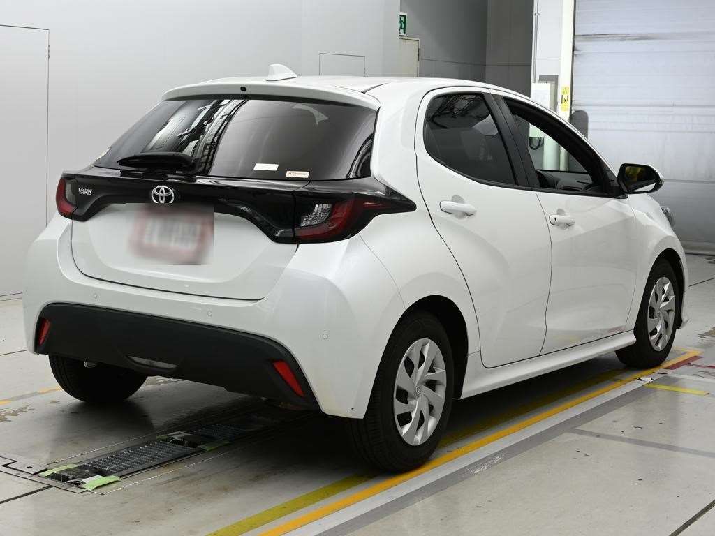 2022 Toyota Yaris X auction photo 2