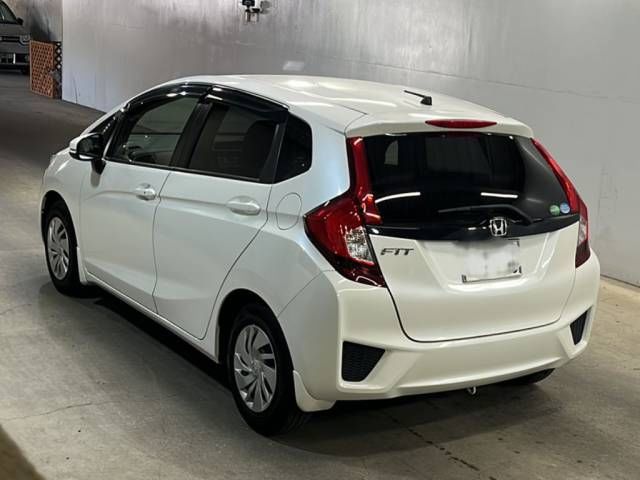 2016 Honda Fit 13G・Lパッケージ auction photo 3