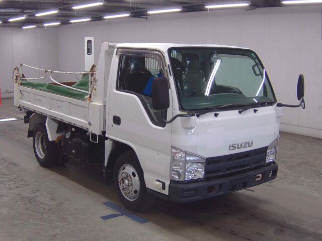 Japan Auction Vehicles 8 2013 Isuzu Elf dump auction photo