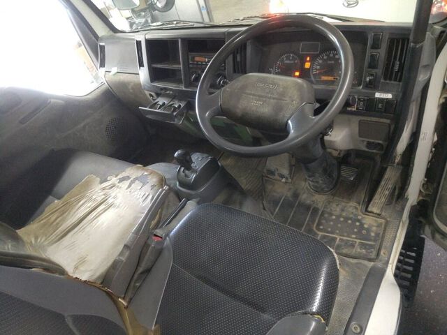 2013 Isuzu Elf dump auction photo 3