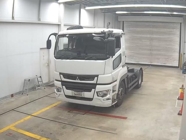 2020 Mitsubishi Fuso tractor Japan auction vehicle