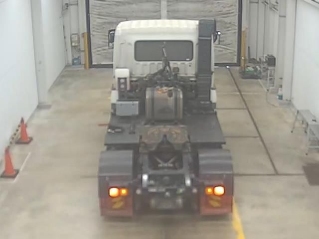 2020 Mitsubishi Fuso tractor auction photo 3