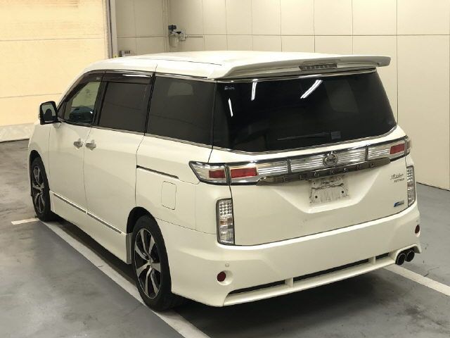 2010 Nissan Elgrand ライダー auction photo 2
