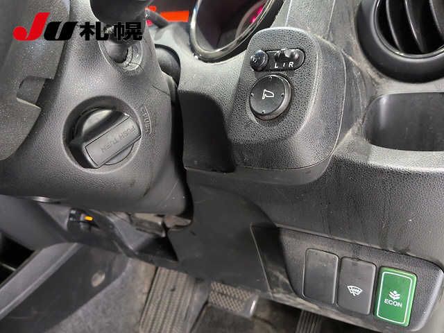 2012 Honda Fit 4WD 13G Smart Selection Fine Style auction photo 4
