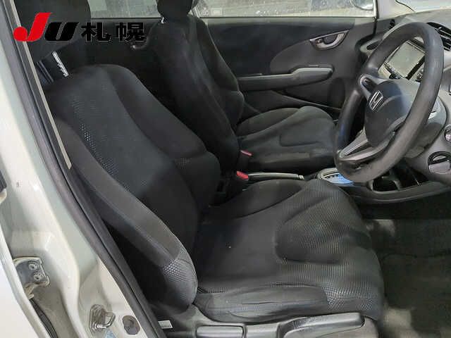 2012 Honda Fit 4WD 13G Smart Selection Fine Style auction photo 5