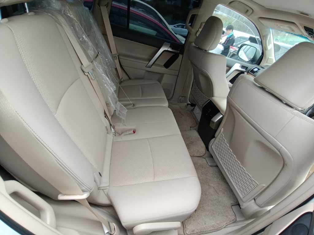 2022 Toyota Land Cruiser Prado TX L Package 4WD auction photo 12