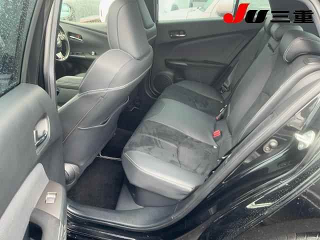 2022 Toyota Prius PHEV S GRスポーツ auction photo 10