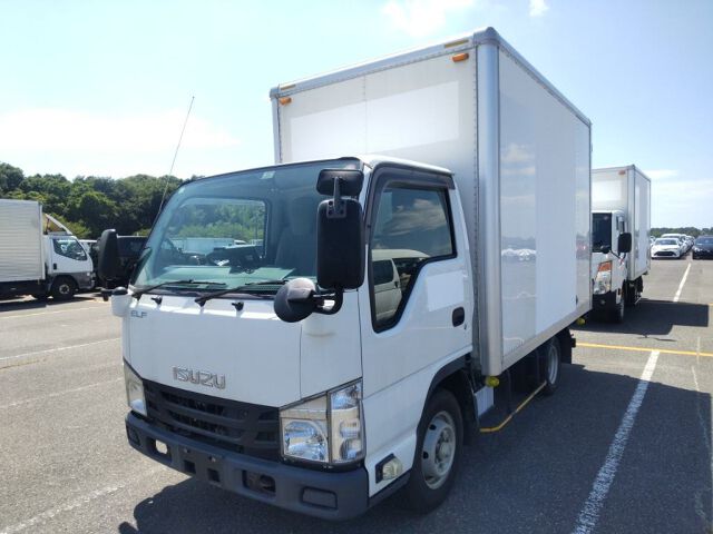 2016 Isuzu Elf Panel van auction photo 4